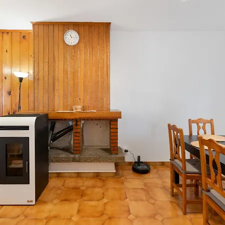 Casa De Abuelos Valsain